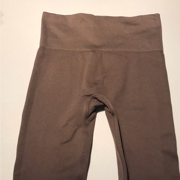 SET Active Sculptflex Leggings in Pepper Brown Size XS/S ASO Hailey Bieber! - Picture 6 of 9